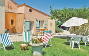 Studio Holiday Home in Caderousse